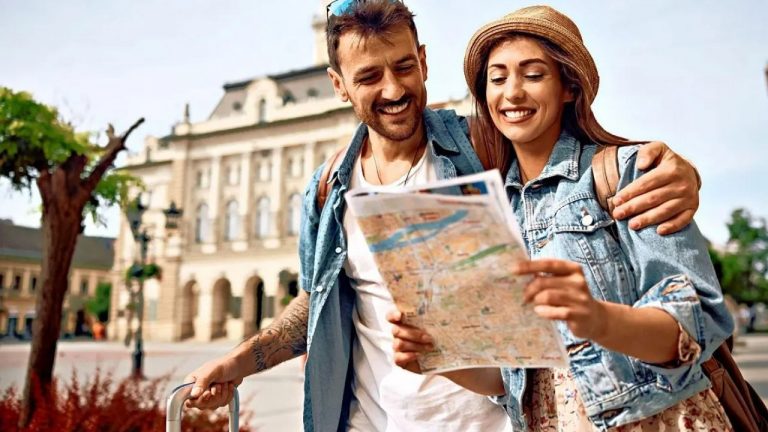 Sevgilisiyle dünyayı gezme hayali olan 4 burç: Bu çiftlerin valizi hep hazır – Son Dakika Astroloji Haberleri