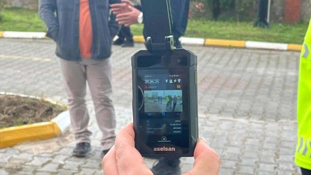 Sinop'ta 2 trafik polisine yaka kamerası dağıtıldı