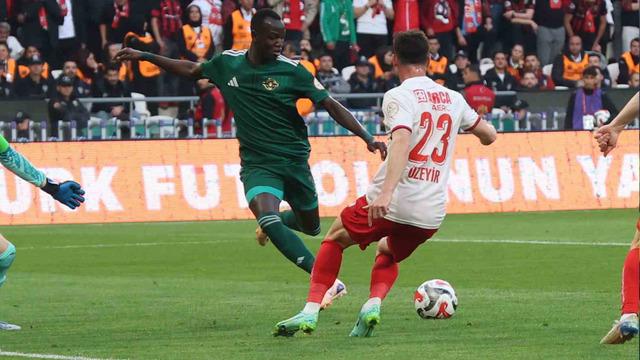 Süper Lig biletini alan son takım Esenler Erokspor’u geçen Çorum FK oldu!